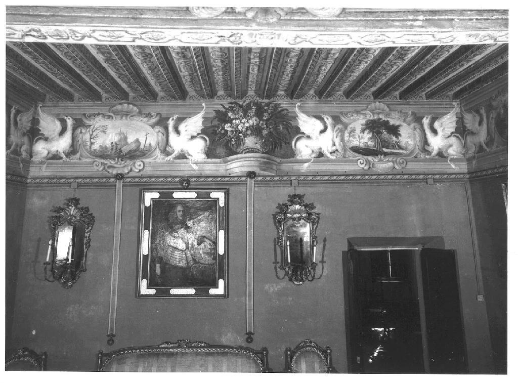 Elementi decorativi architettonici, vasi con fiori, paesaggi, grifoni - Rocca Sanvitale, Fontanellato, Parma